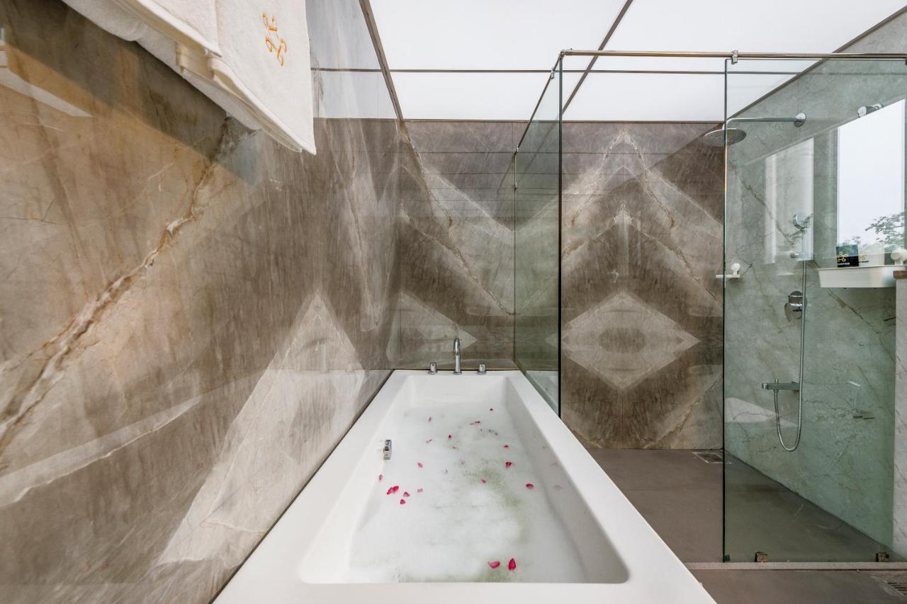 Saffronstays Mayfair Gardens 4 Bedroom Petfriendly Pool Villa Alībāg Exteriör bild
